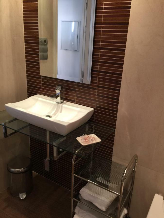 Boulevard Suite Cordova Esterno foto